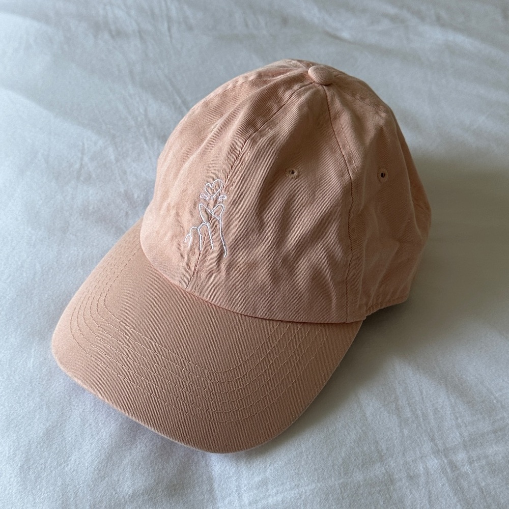 finger heart baseball hat